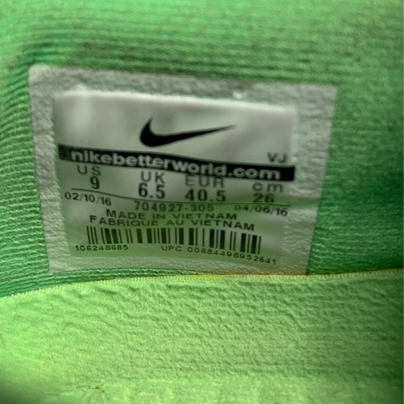 Nike Shoes size 9 - Picture 6 of 6